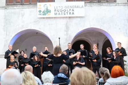 Koncert uglasbenih Maistrovih pesmi (21)